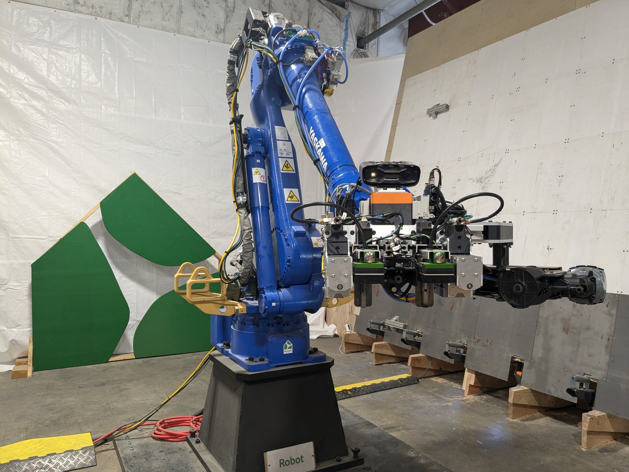 yaskawa robot with a robot mounted camera