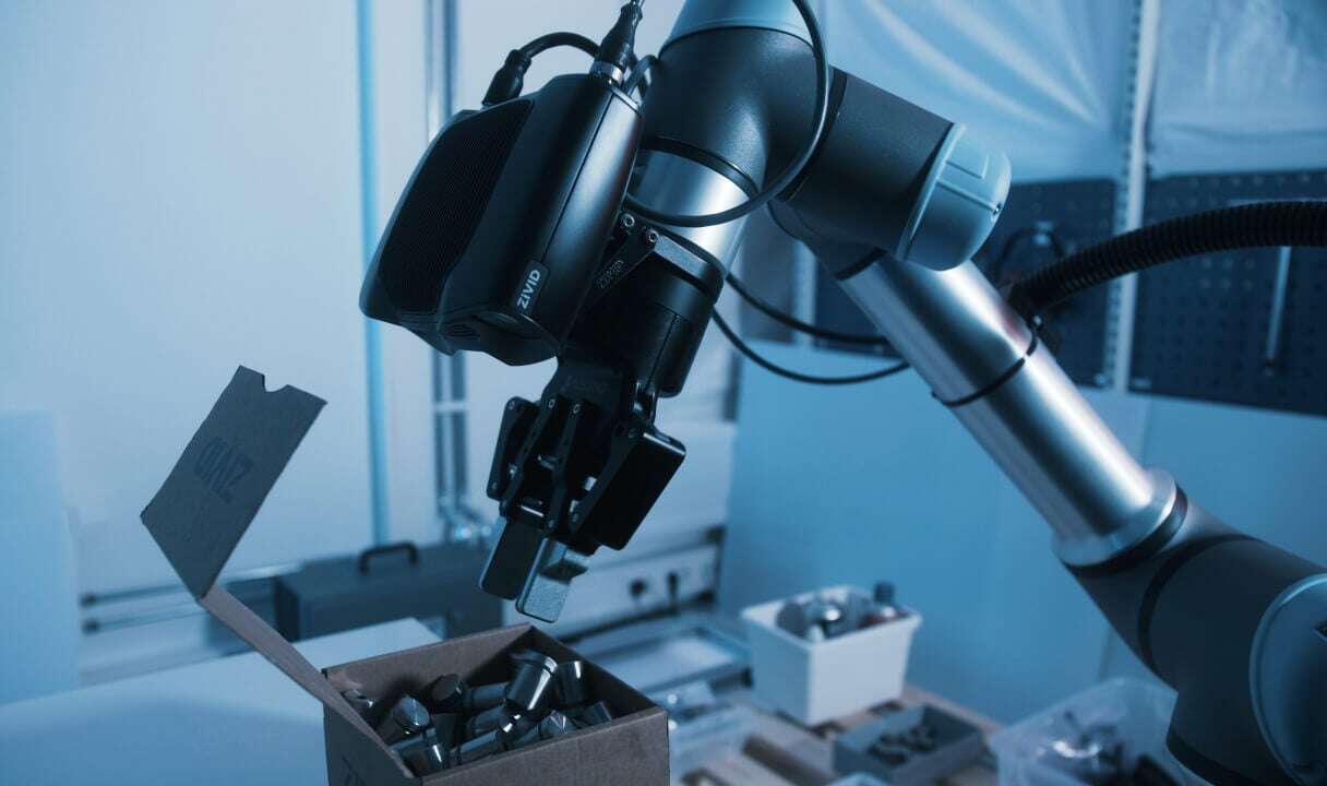 Zivid-3D-camera-robot-mounting