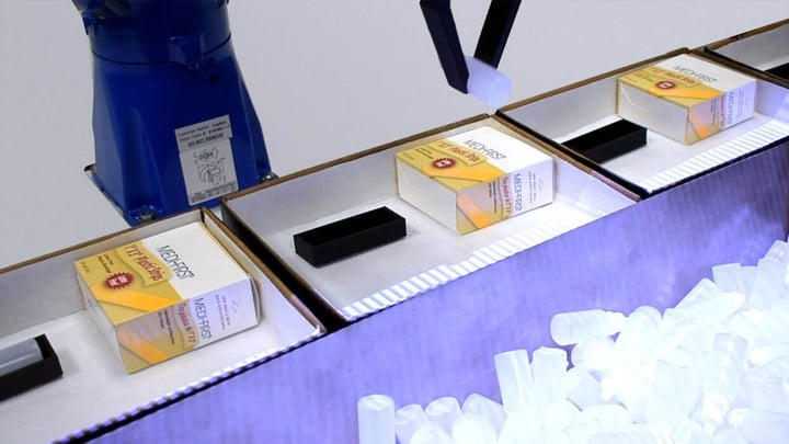 Yaskawa Motoman picks bottles using 3D vision for medical with CapSen PiC