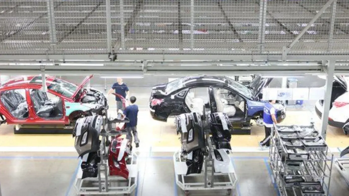 Pickit's automotive surface finishing application